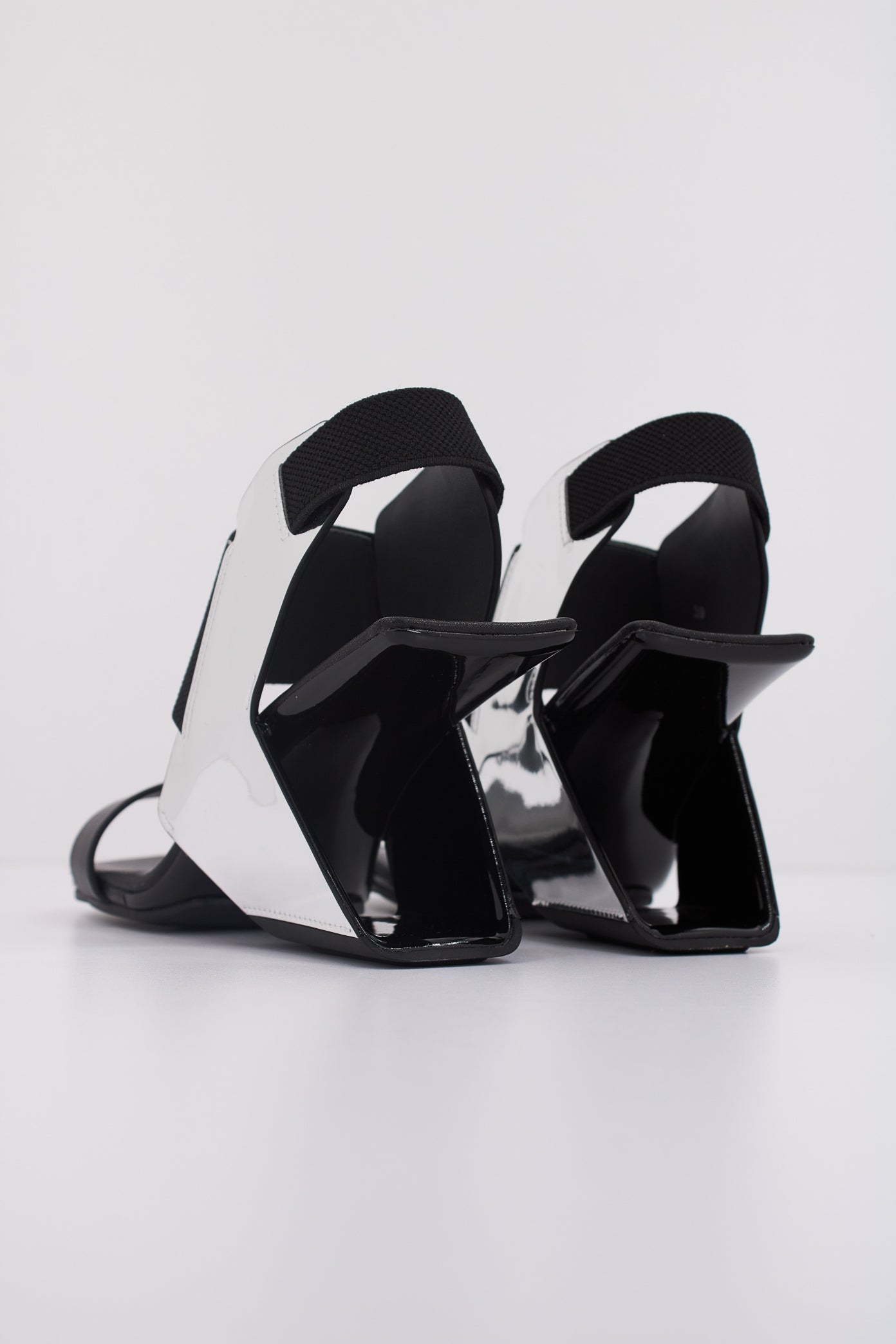 UNITED NUDE LOOP REIKI HI en color SILVER  (4)