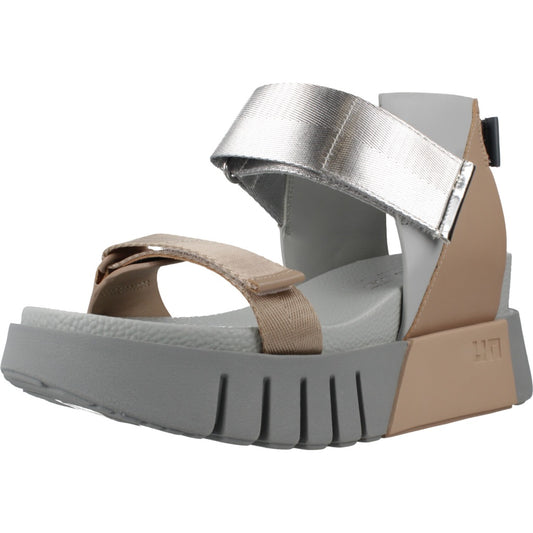 UNITED NUDE DELTA RUN en color ORE  (1)