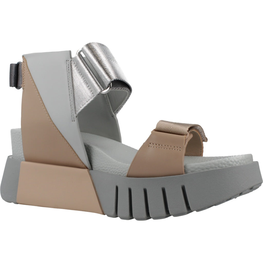 UNITED NUDE DELTA RUN en color ORE  (5)