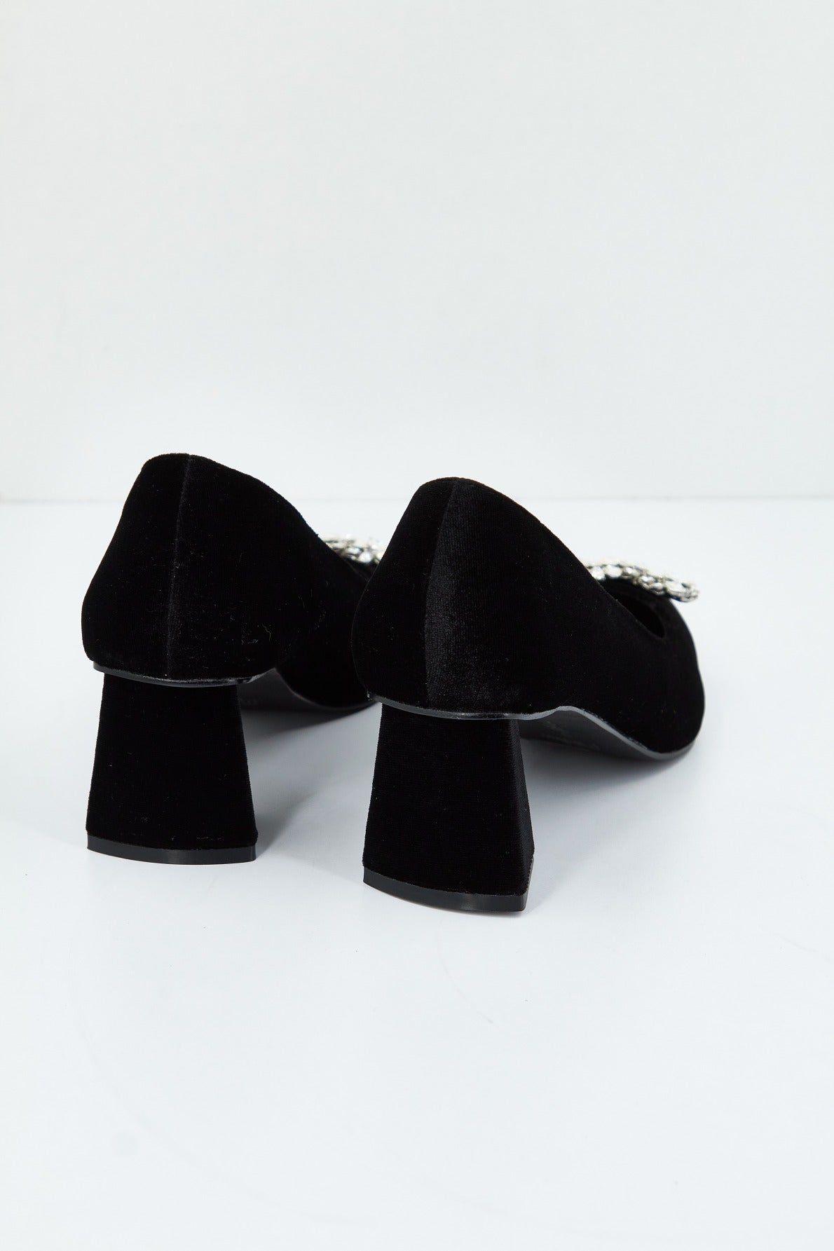 MENBUR M en color BLACK  (3)