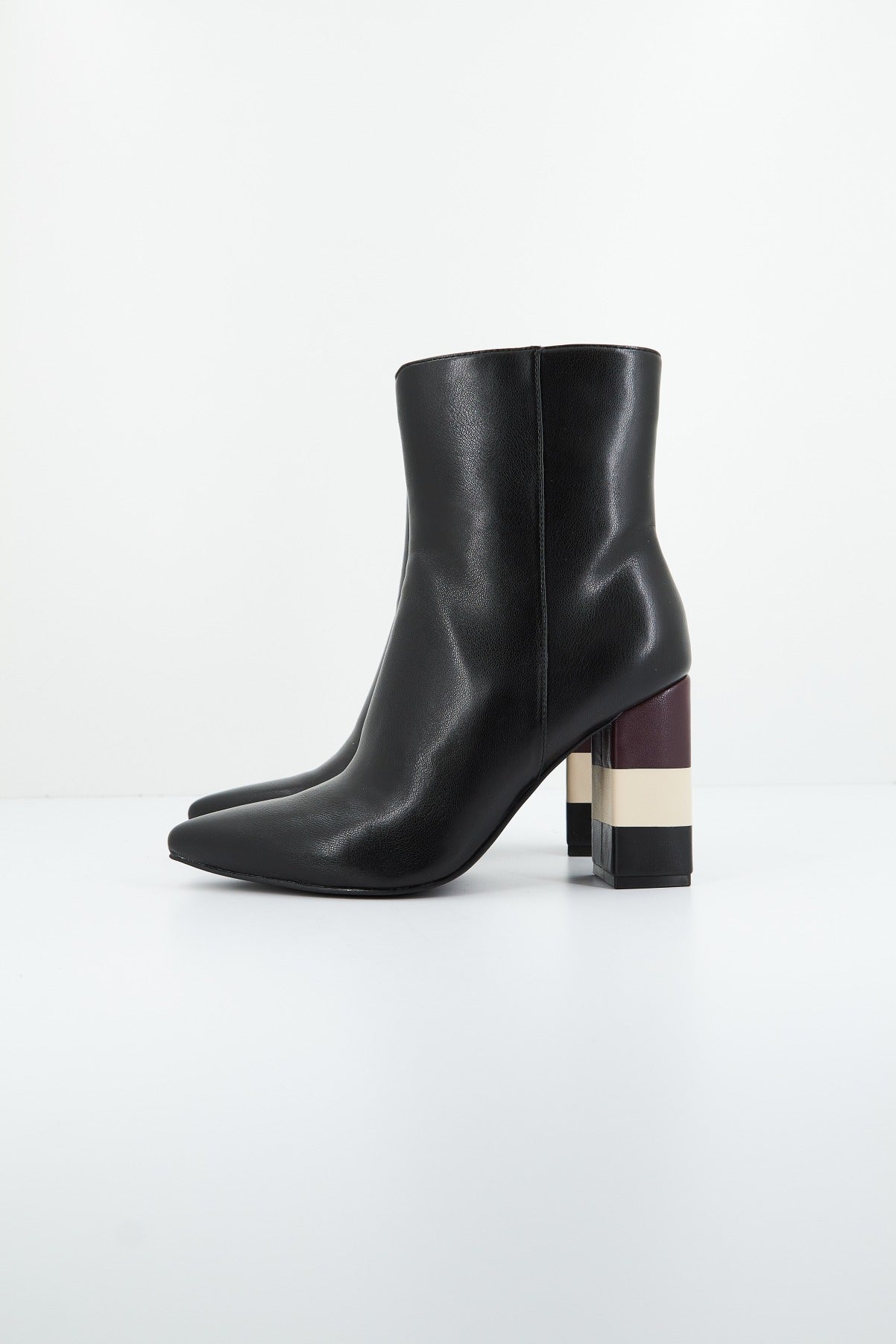 MENBUR M  en color BLACK  (1)