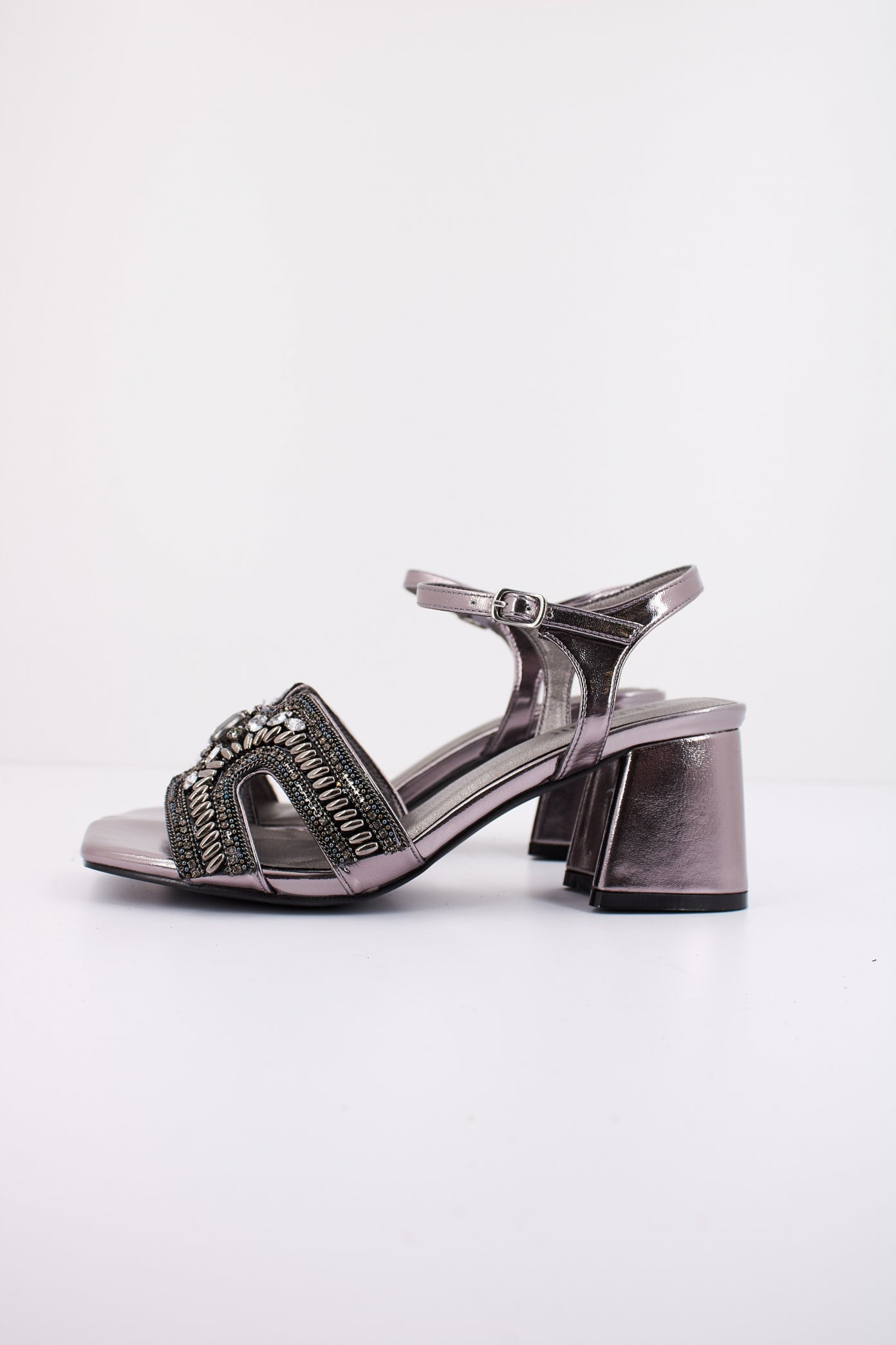 MENBUR M en color BLACK  (1)