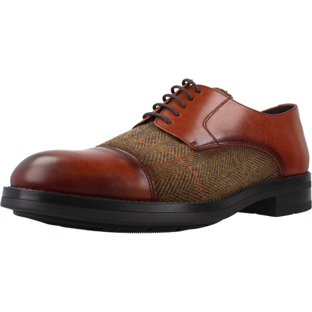 KEEP HONEST KH ZAPATO VESTI en color NUEZ  (1)