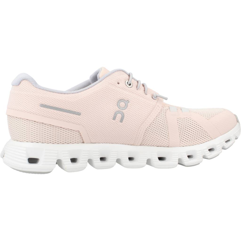 ON RUNNING CLOUD  en color WHITE  (4)