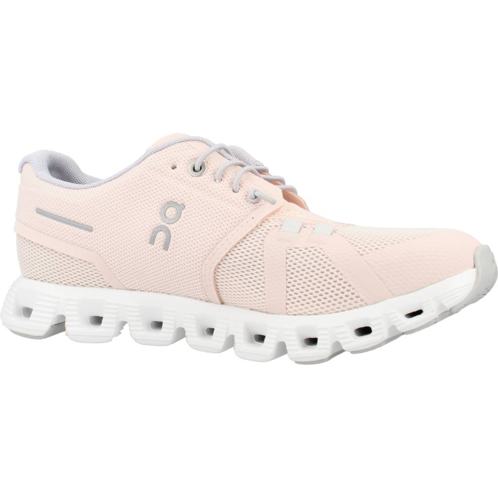 ON RUNNING CLOUD  en color WHITE  (5)