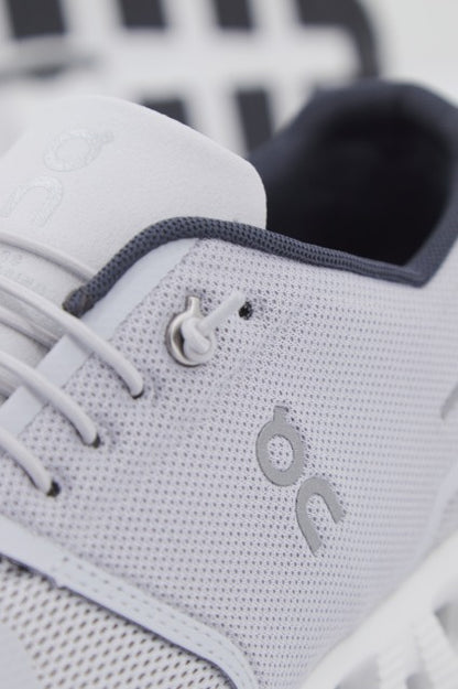 ON RUNNING  CLOUD  en color WHITE  (4)