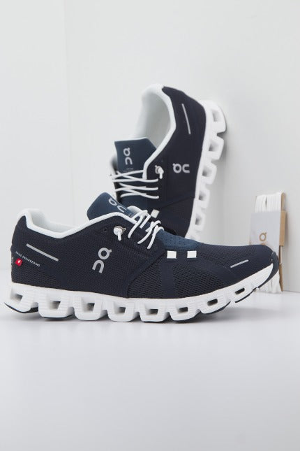 ON RUNNING CLOUD  en color MIDNIGHT  (1)