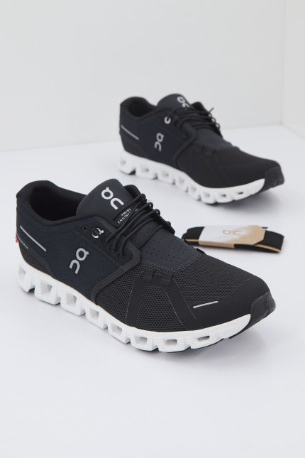ON RUNNING CLOUD  en color BLACK  (1)