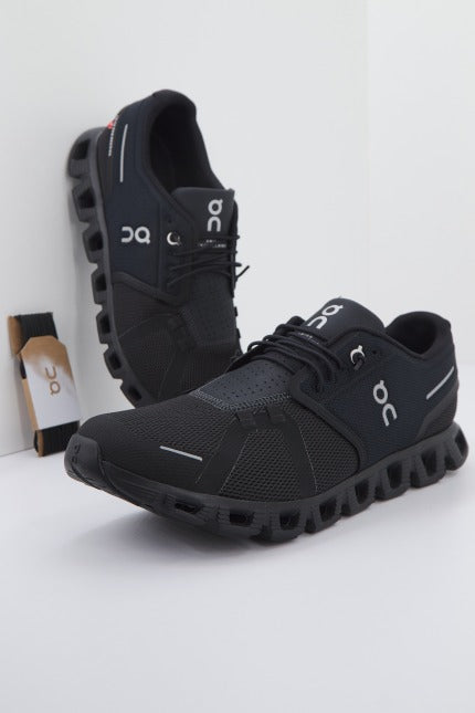 ON RUNNING CLOUD  en color BLACK  (1)