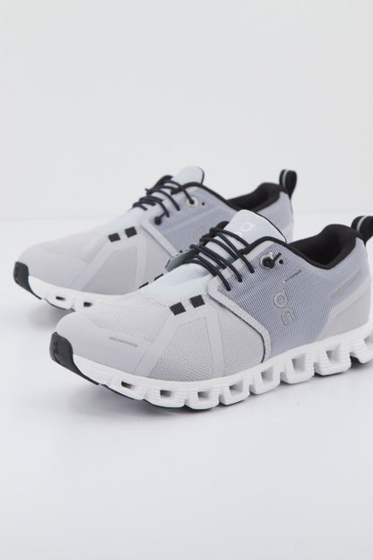 ON RUNNING CLOUD  WATERPROOF en color GLACIERWHI  (2)