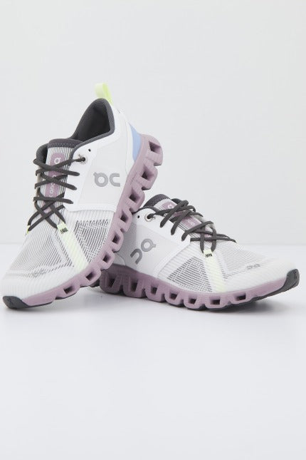 ON RUNNING CLOUD X SHIFT en color WHTHRN  (1)