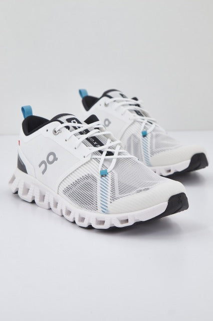 ON RUNNING CLOUD X SHIFT en color WHTBLCK  (2)