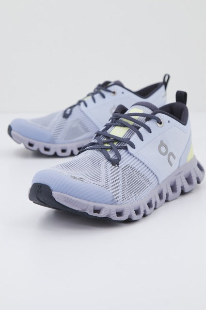 ON RUNNING  CLOUD X SHIFT en color HTHRMD  (2)