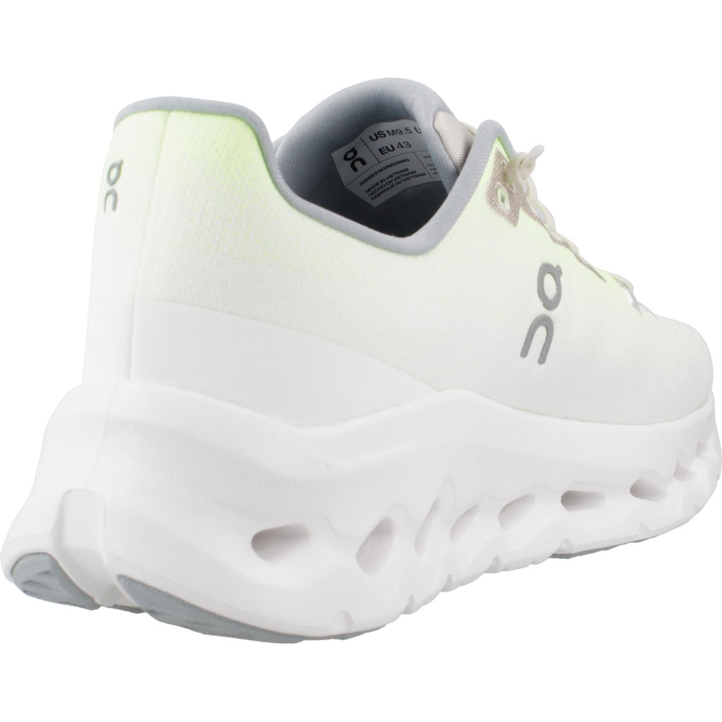 ON RUNNING CLOUDTILT M en color IVORY  (3)