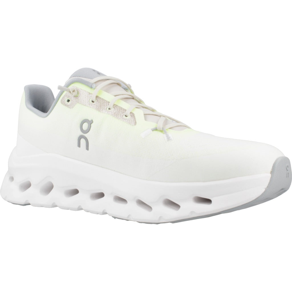 ON RUNNING CLOUDTILT M en color IVORY  (5)