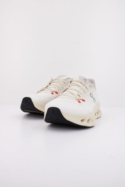 ON RUNNING CLOUDTILT en color CREAM  (2)