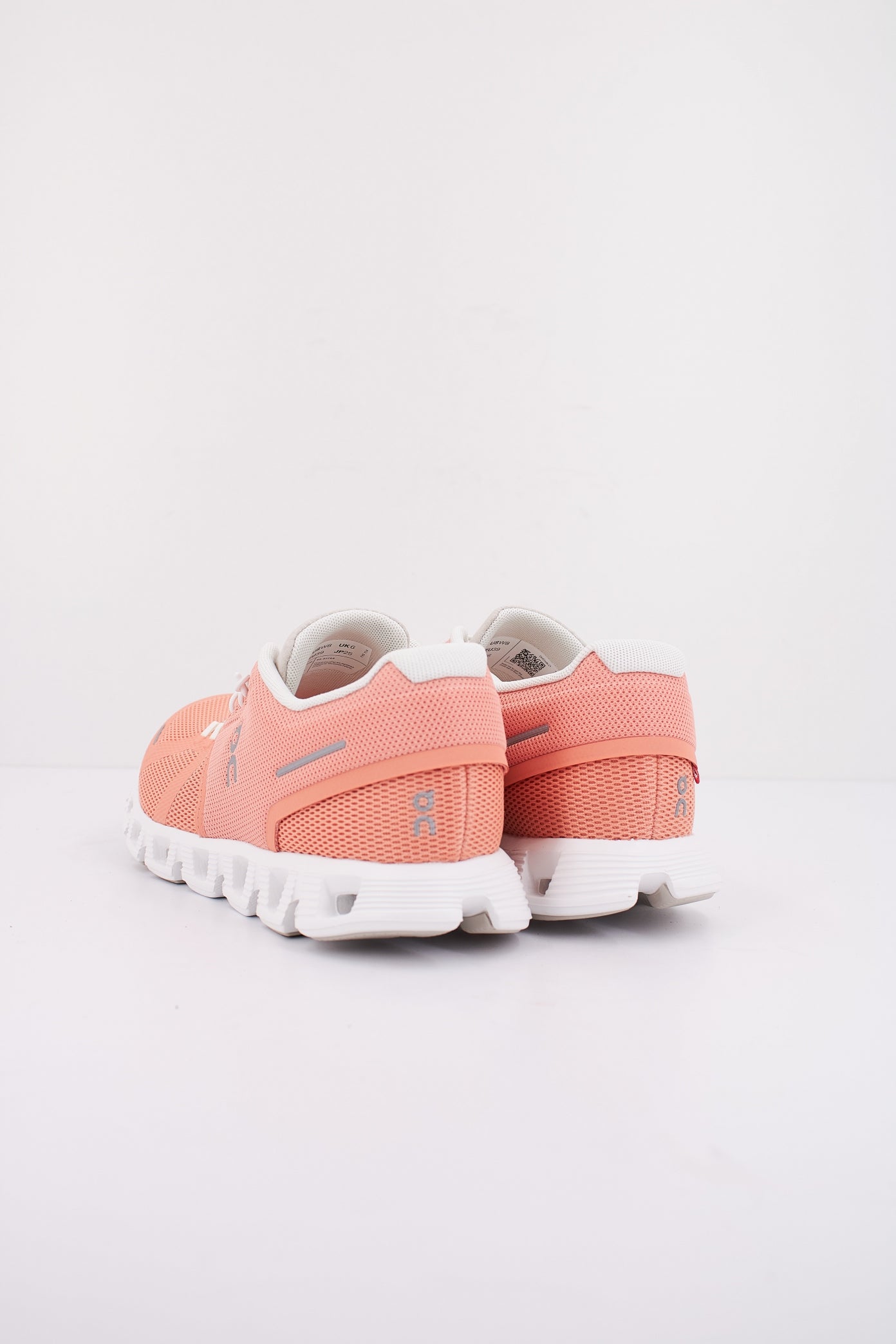 ON RUNNING CLOUD  en color PEARL  (4)