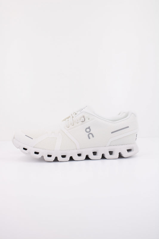 ON RUNNING CLOUD  en color WHITE  (1)
