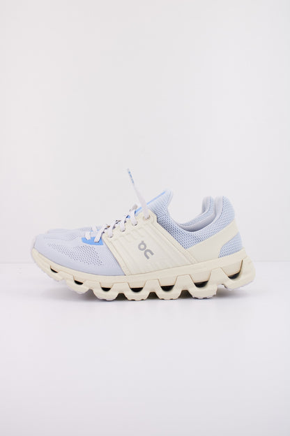 ON RUNNING CLOUDSWIFT  AD en color CREAM  (1)
