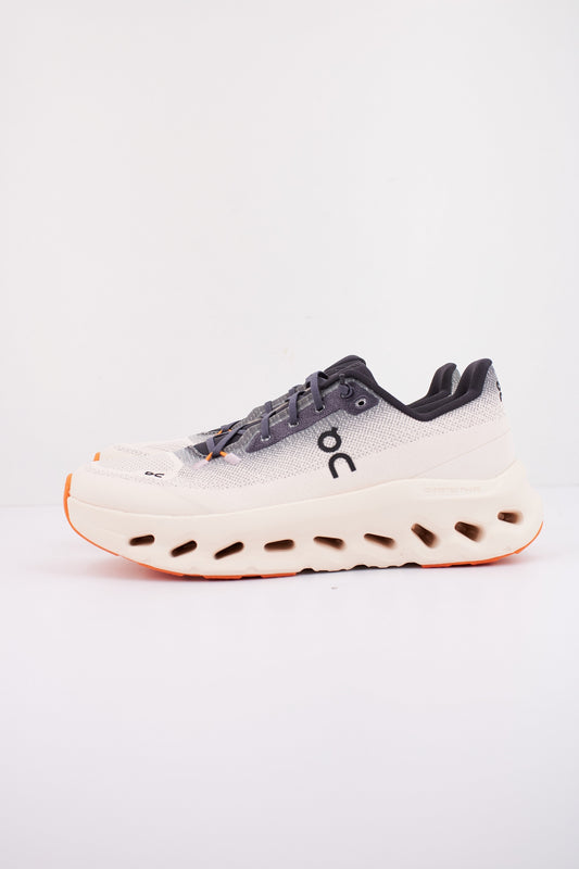 ON RUNNING CLOUDTILT en color IRON  (1)