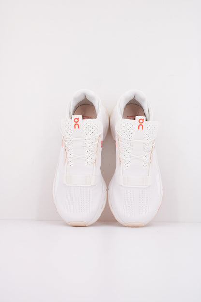 ON RUNNING CLOUDNOVA  en color WHITE  (3)