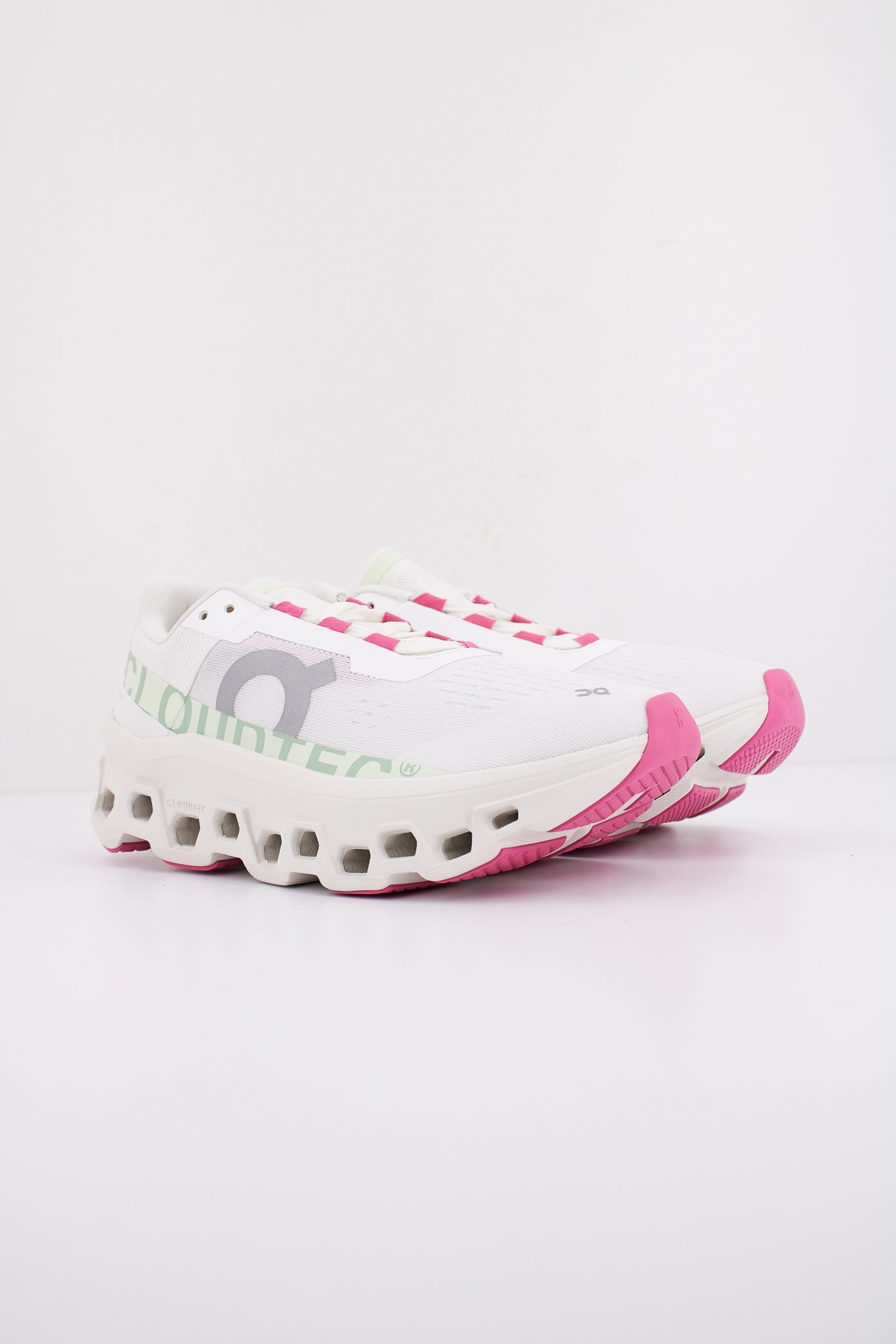 ON RUNNING CLOUDMONSTER en color WHITE  (2)