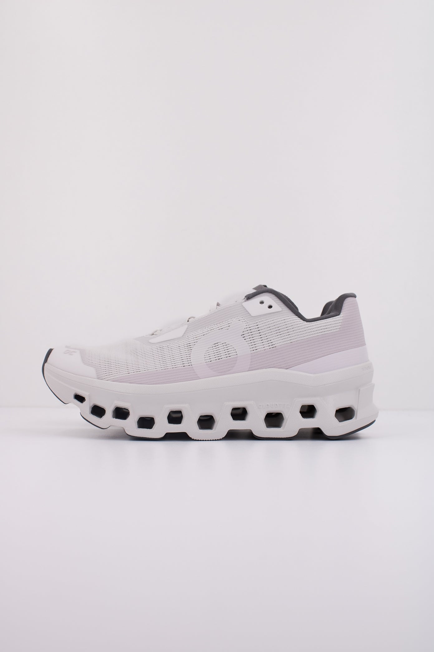 ON RUNNING CLOUDMONSTER en color IVORY  (1)