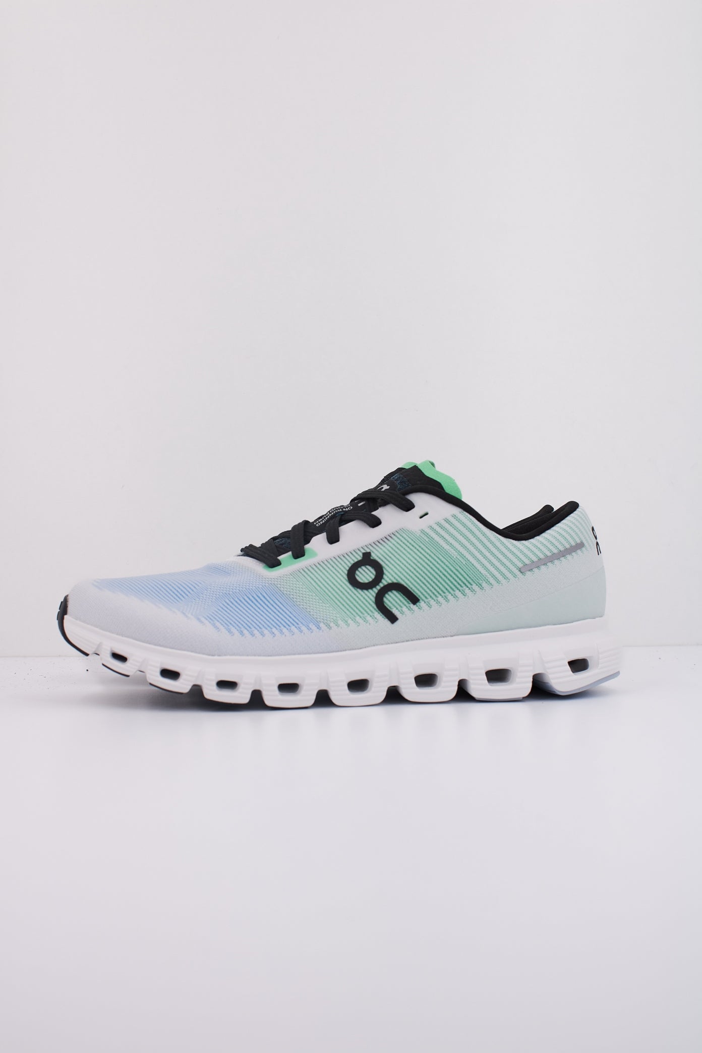 ON RUNNING CLOUD  PUSH en color HORIZON  (1)
