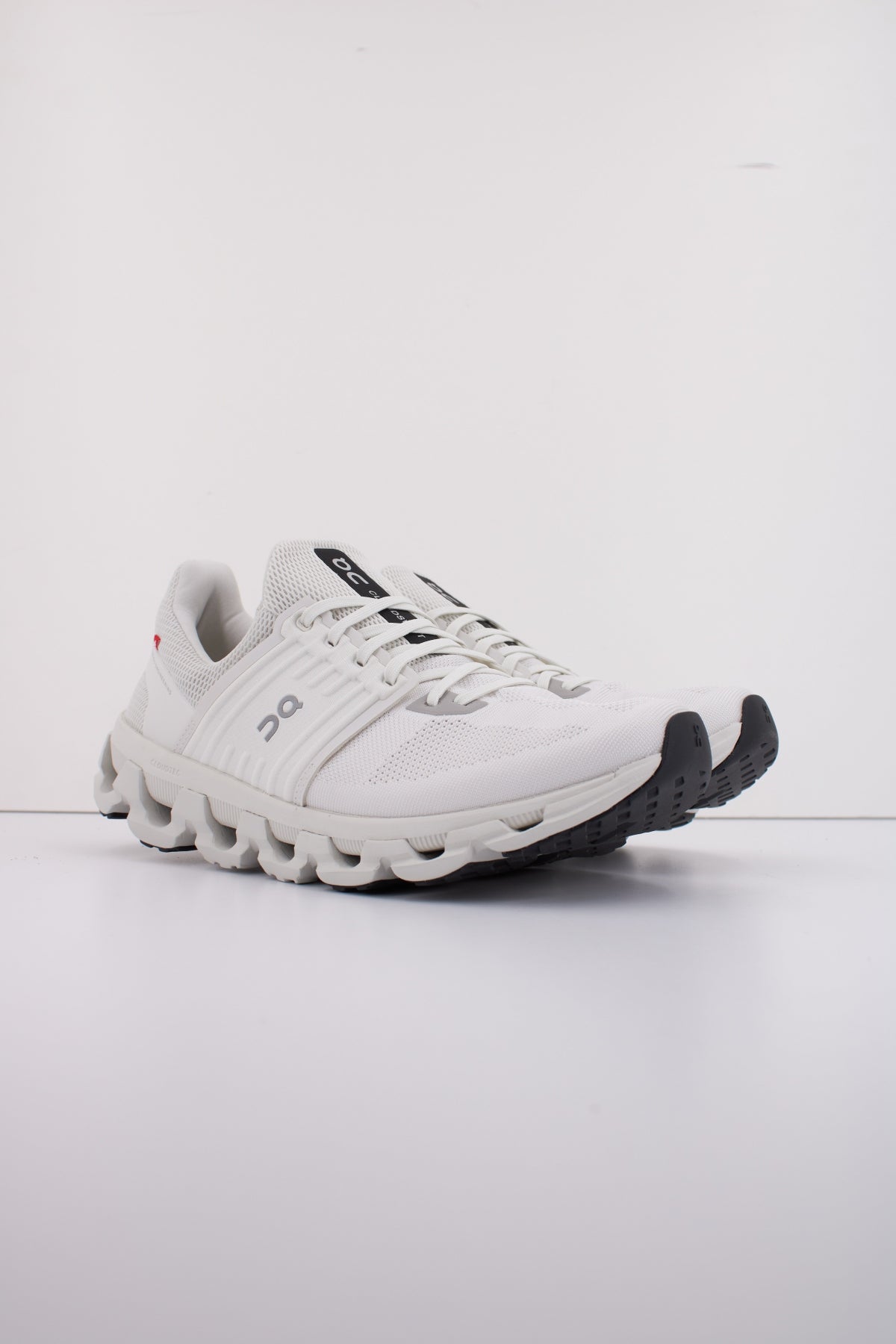 ON RUNNING CLOUDSWIFT  AD M en color ICEBLCK  (2)