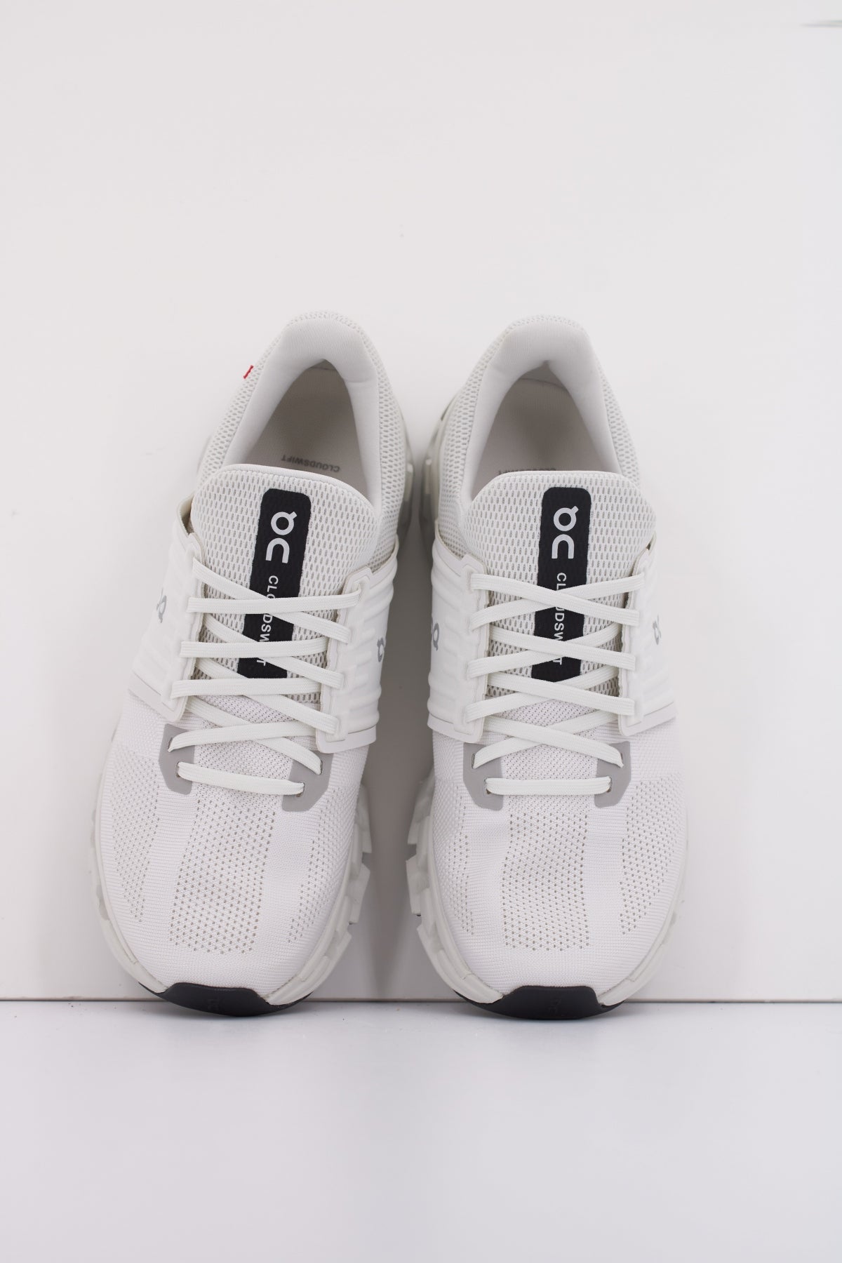 ON RUNNING CLOUDSWIFT  AD M en color ICEBLCK  (3)