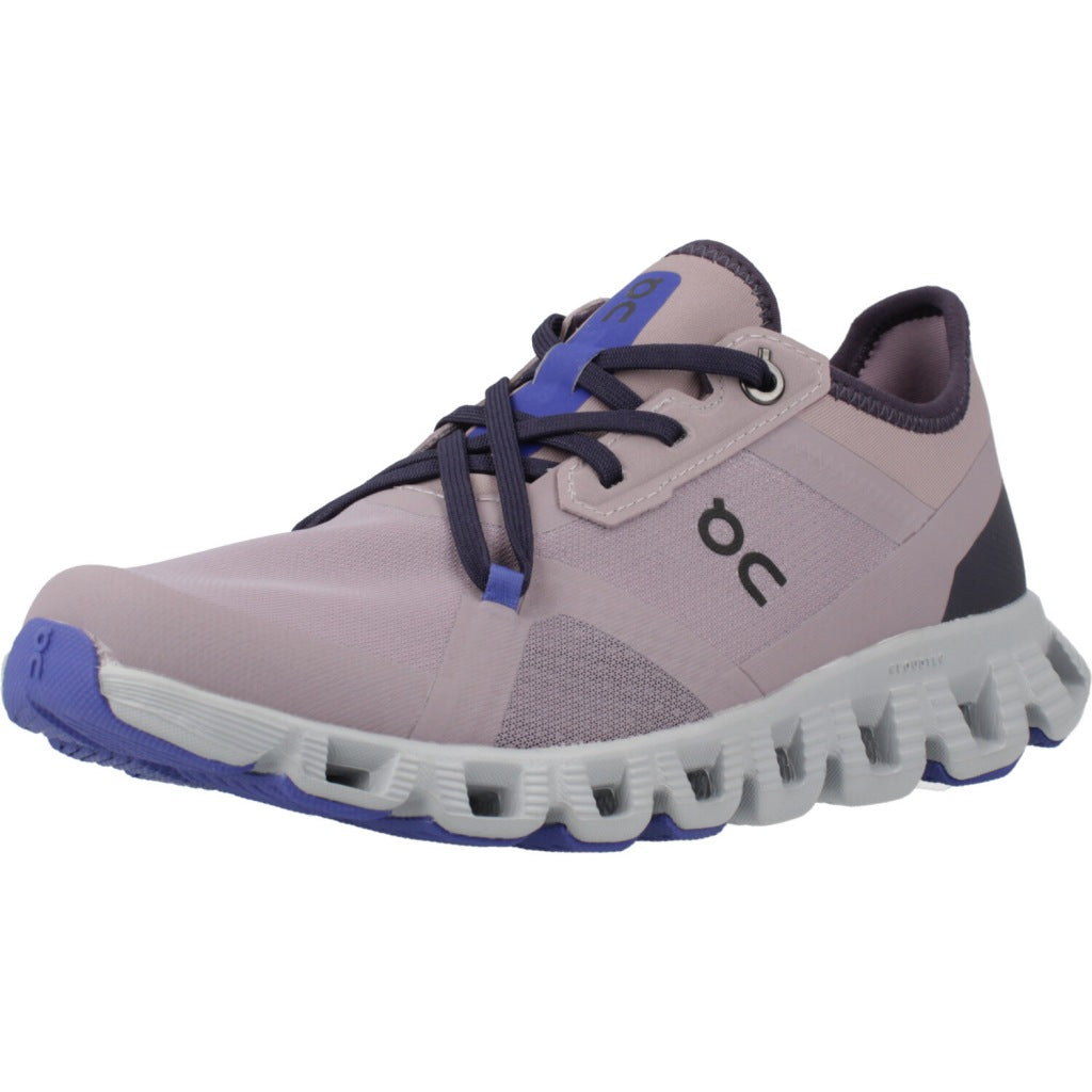 ON RUNNING CLOUD X  AD W en color HRNGLCR  (1)