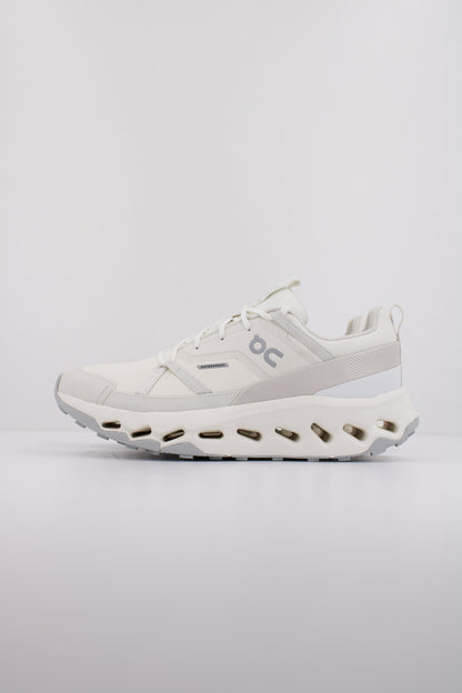 ON RUNNING CLOUDHORIZON WP en color IVORY  (1)