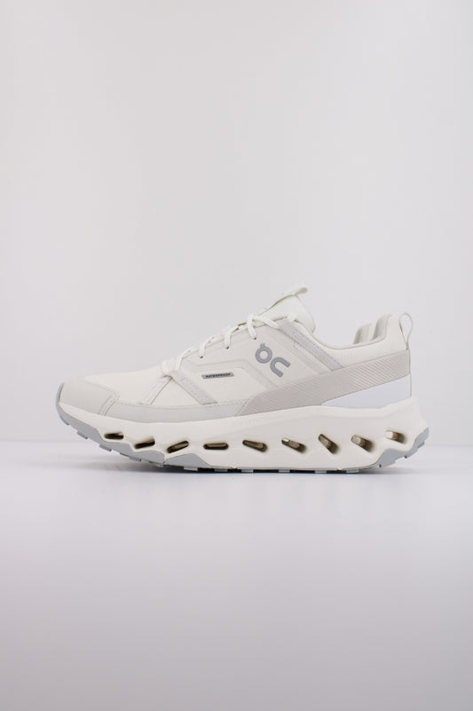 ON RUNNING CLOUDHORIZON WP en color IVORY  (1)