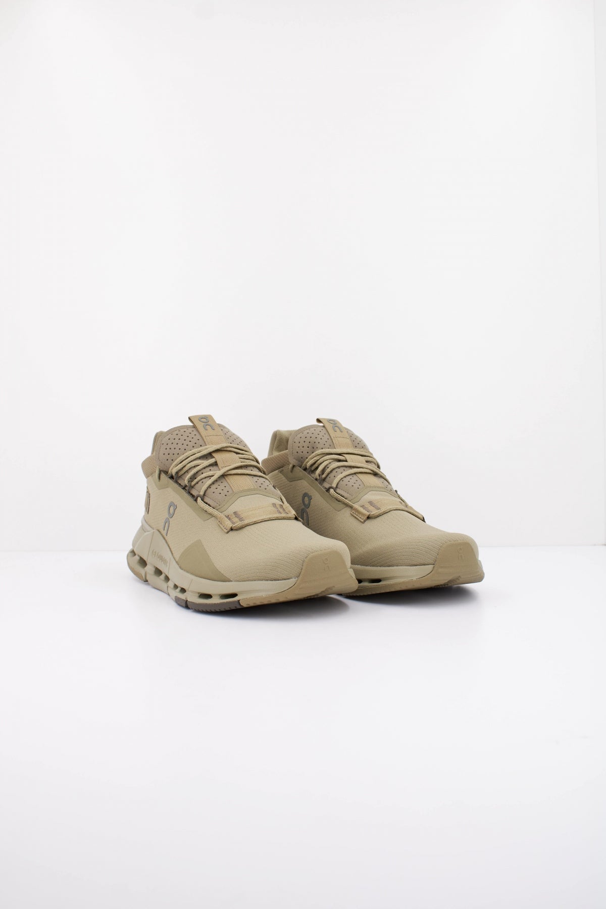 ON RUNNING CLOUDNOVA  en color GRVTHRN  (2)