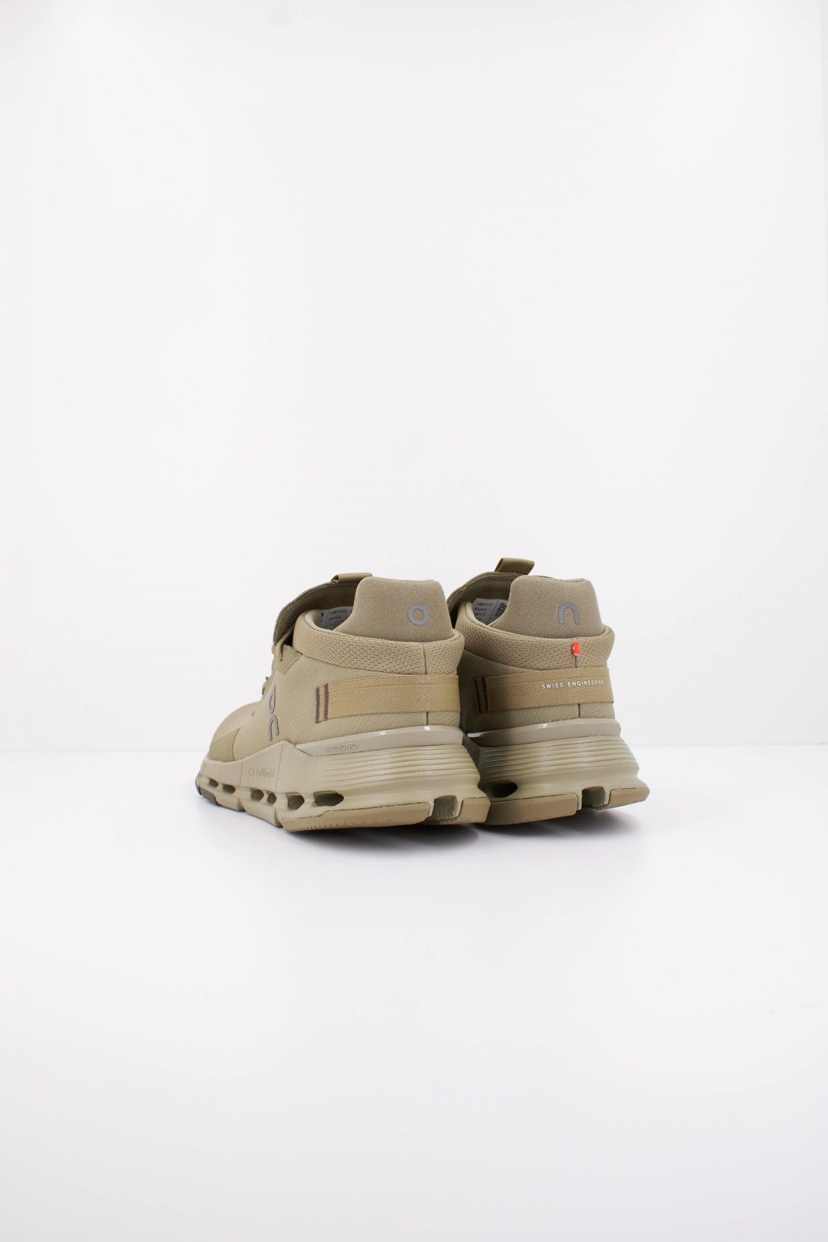 ON RUNNING CLOUDNOVA  en color GRVTHRN  (4)