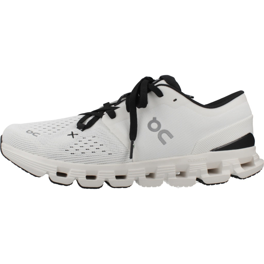 ON RUNNING CLOUD X M en color IVORY  (2)