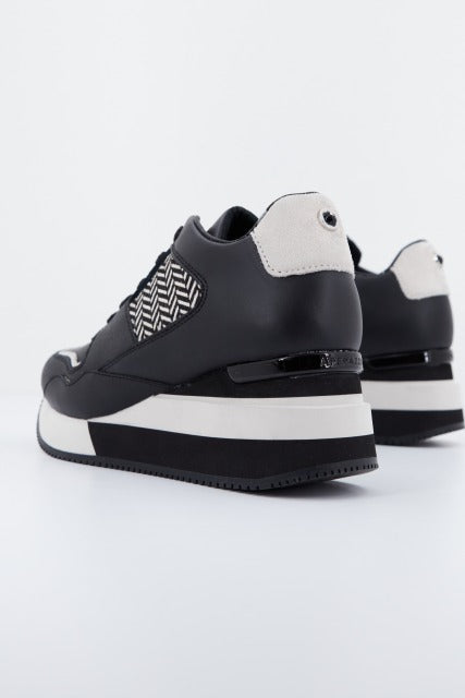 APEPAZZA PONY HILARY en color BLACK  (3)