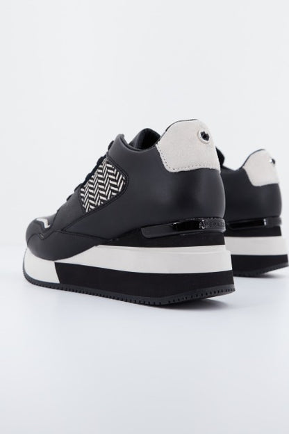 APEPAZZA PONY HILARY en color BLACK  (3)