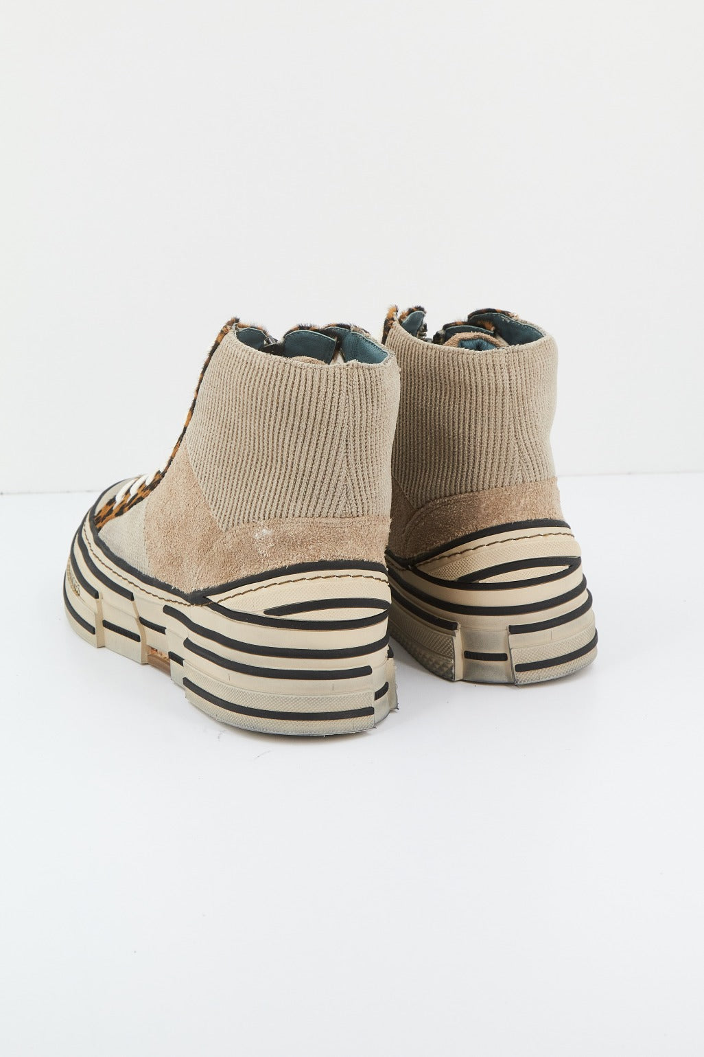 REBECCA WHITE WX DV en color LEOPRDCR  (3)