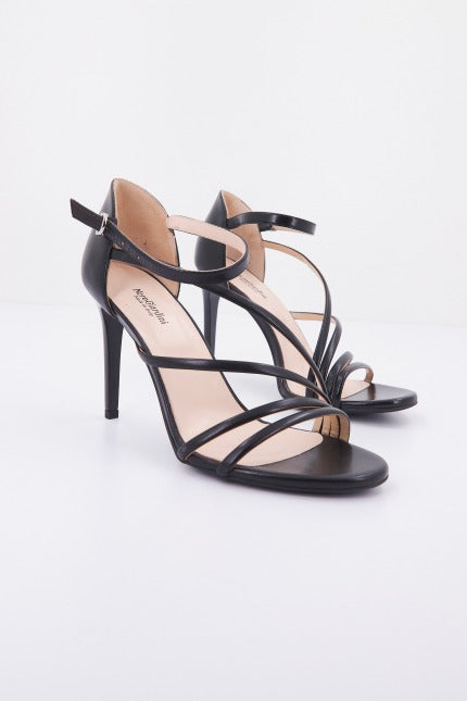 NERO GIARDINI EDE en color   (1)