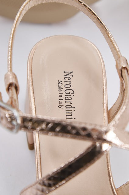 NERO GIARDINI EDE en color   (4)