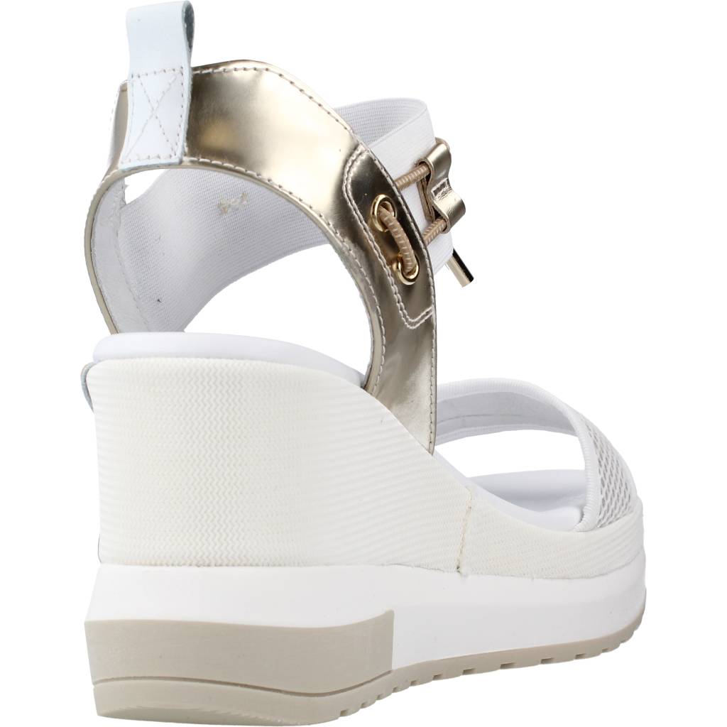 NERO GIARDINI ED en color   (3)