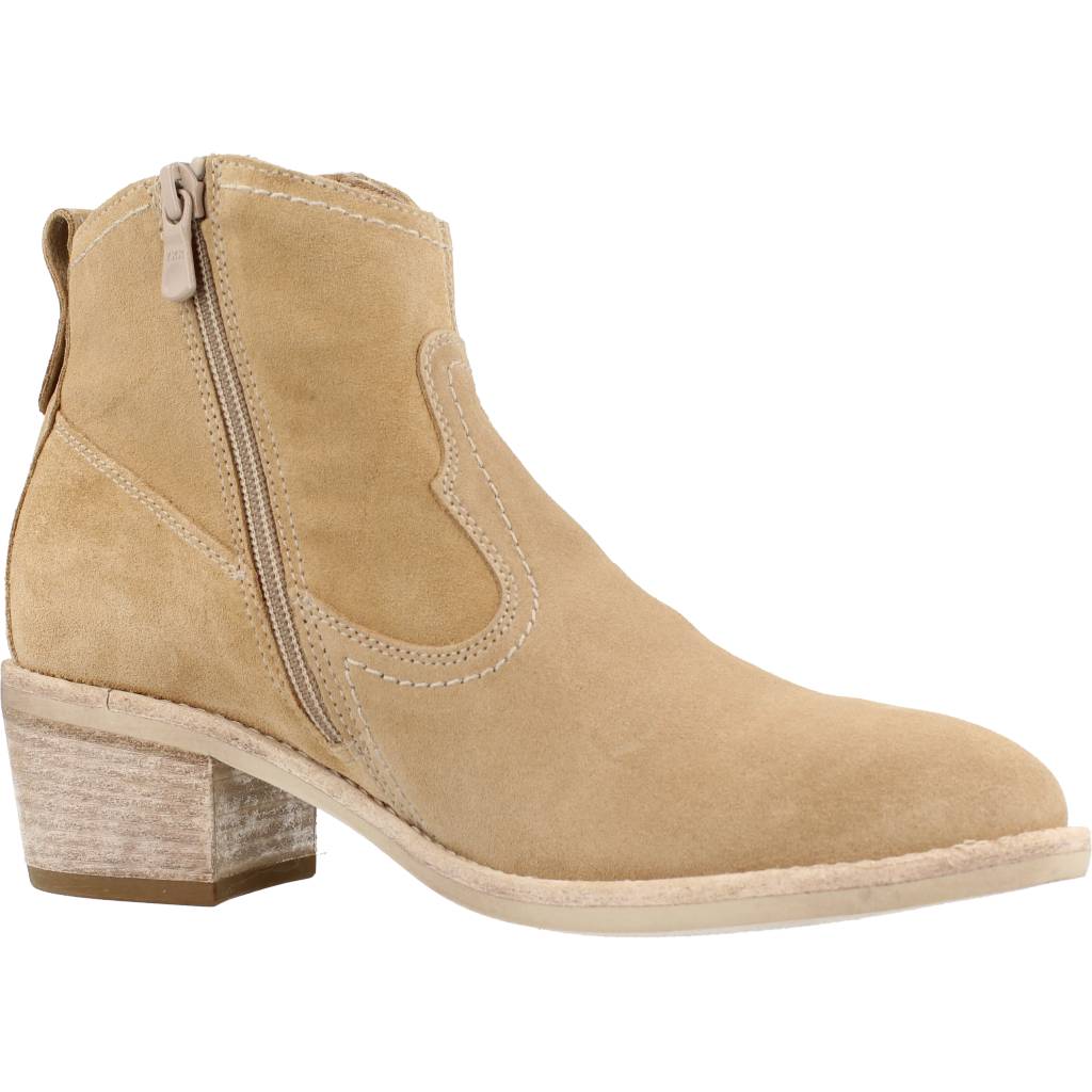 NERO GIARDINI ED  en color   (5)