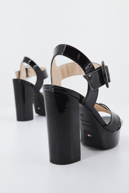 NERO GIARDINI EDE en color   (3)