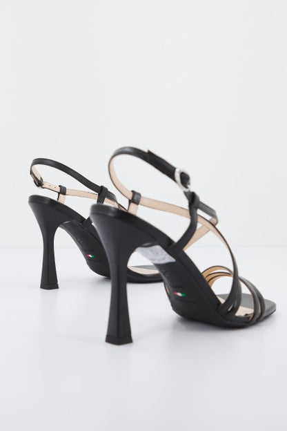 NERO GIARDINI EDE  en color   (3)