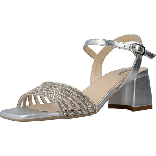 NERO GIARDINI E en color   (1)