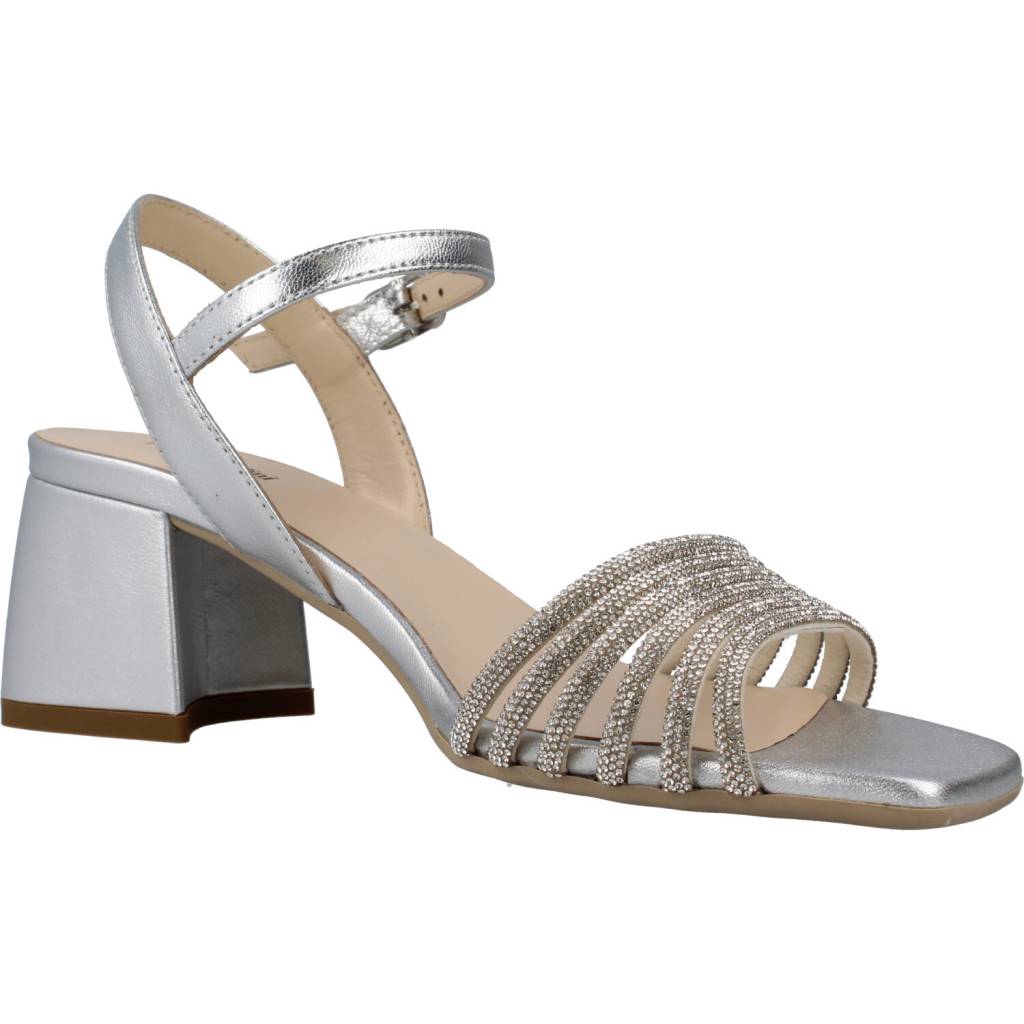 NERO GIARDINI E en color   (5)