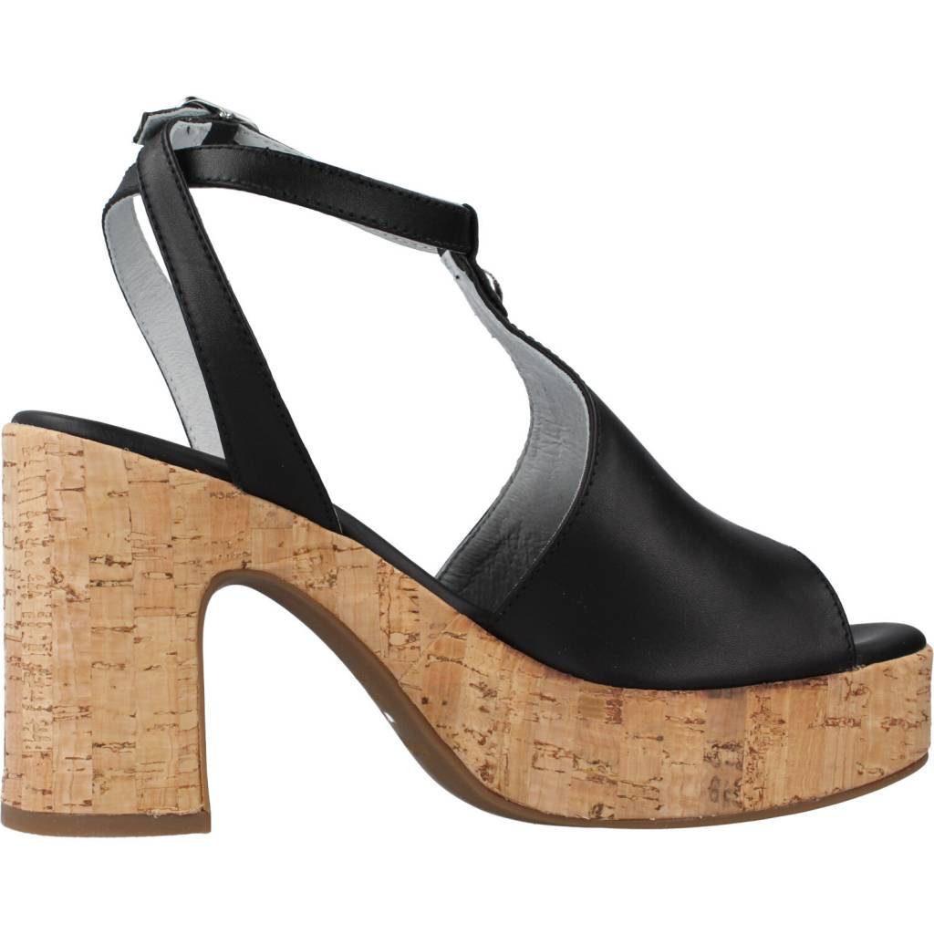 NERO GIARDINI ED en color   (4)