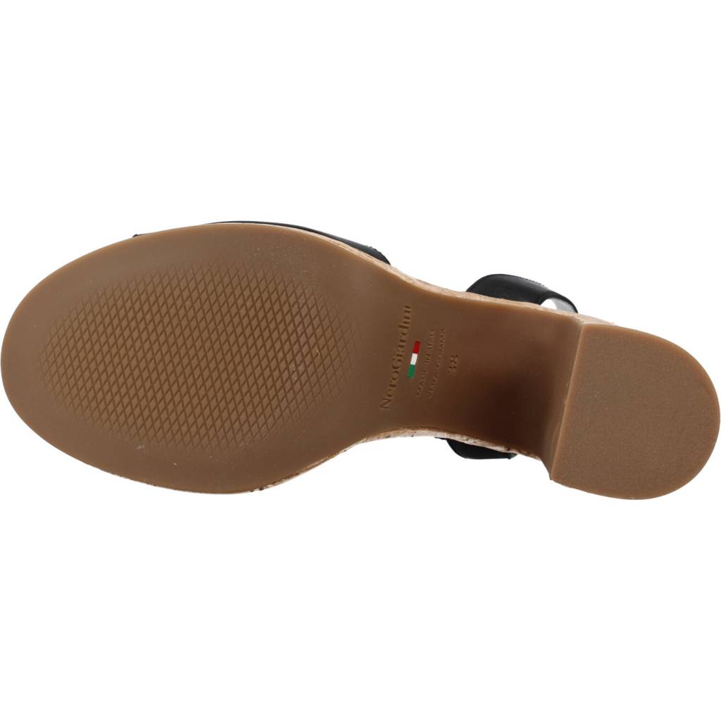 NERO GIARDINI ED en color   (6)