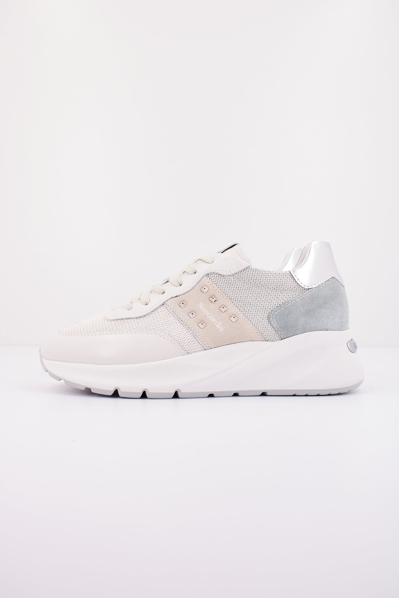 NERO GIARDINI ED en color   (1)